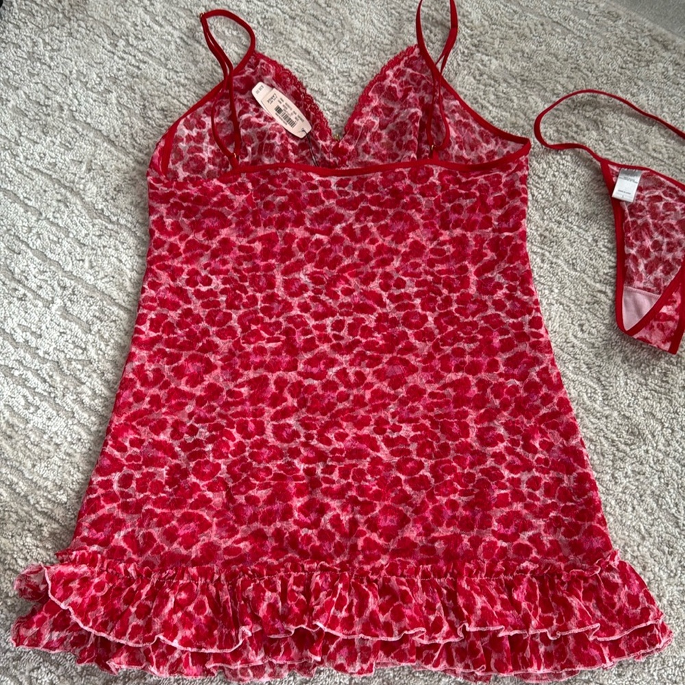 NWT Victoria's Secret Leopard Print Semi Sheer Top and Thong 2 pc. Set - Size L - Picture 6 of 12